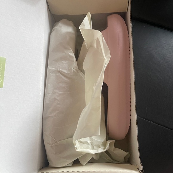 J/SLIDES Women’s Soft EVA Slip-On Pink Beach Slides Sandals Size 9 - Picture 5 of 6